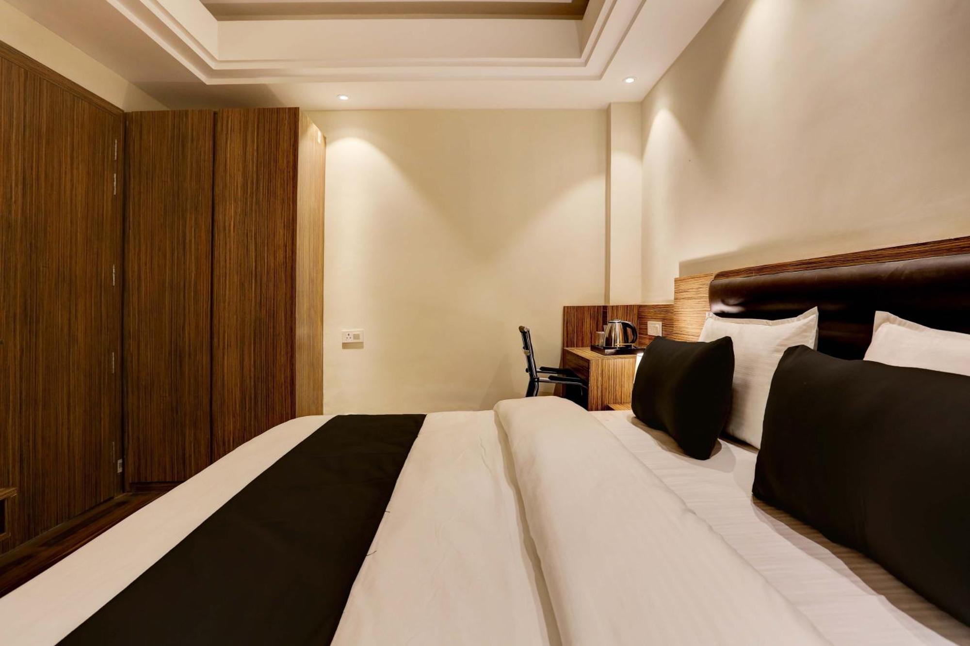Collection O Stargaze Hotell Kanpur Exteriör bild